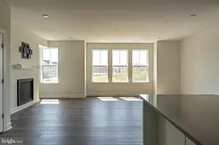 42972 Truman Ter, Ashburn, VA 20148 - Photo 12