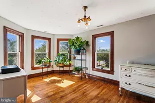 45 E Broad Way E, Lovettsville, VA 20180 - Photo 32