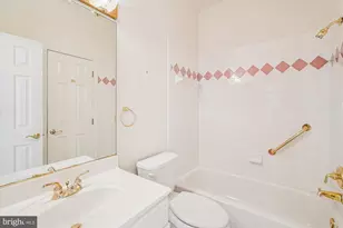 308 Sinegar Pl, Potomac Falls, VA 20165 - Photo 32