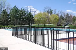 308 Sinegar Pl, Potomac Falls, VA 20165 - Photo 90