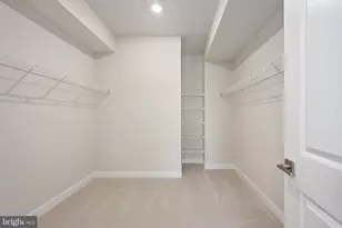 20183 Northpark Dr, Ashburn, VA 20147 - Photo 34