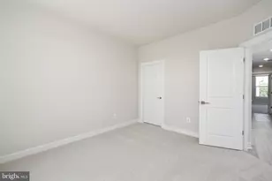 20183 Northpark Dr, Ashburn, VA 20147 - Photo 36