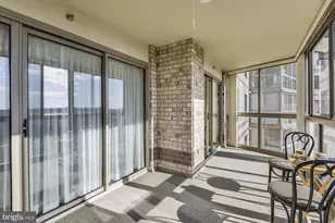 19385 Cypress Ridge Terrace, Leesburg, VA 20176 - Photo 8