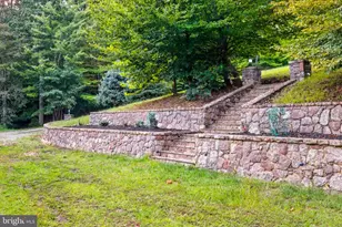 14388 Waterford Woods Ct, Leesburg, VA 20176 - Photo 4