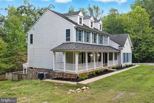 14388 Waterford Woods Ct, Leesburg, VA 20176 - Photo 2