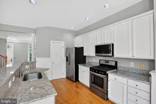 25402 Herring Creek Dr, Chantilly, VA 20152 - Photo 18