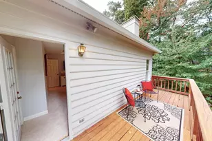 126 Lake Dr, Sterling, VA 20164 - Photo 40