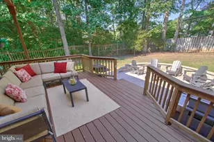 126 Lake Dr, Sterling, VA 20164 - Photo 26