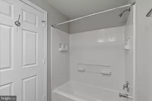 19355 Cypress Ridge Terrace, Leesburg, VA 20176 - Photo 32