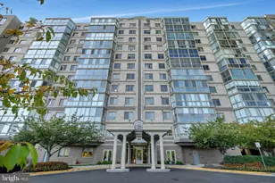 19355 Cypress Ridge Terrace, Leesburg, VA 20176 - Photo 2