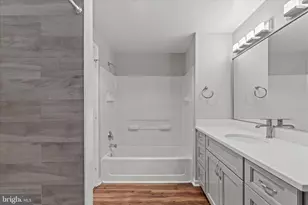 19355 Cypress Ridge Terrace, Leesburg, VA 20176 - Photo 38