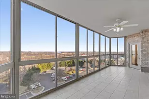 19355 Cypress Ridge Terrace, Leesburg, VA 20176 - Photo 24