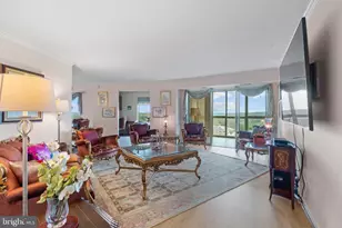 19385 Cypress Ridge Terrace, Leesburg, VA 20176 - Photo 4