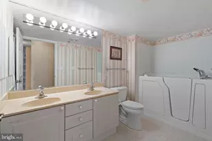 19385 Cypress Ridge Terrace, Leesburg, VA 20176 - Photo 20