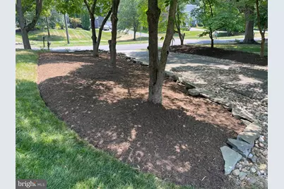 531 S Nursery Avenue, Purcellville, VA 20132 - Photo 2