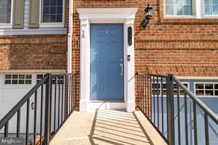 102 Great Laurel Square SE, Leesburg, VA 20175 - Photo 4