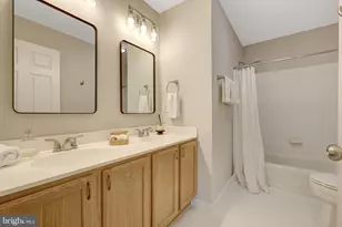 47425 River Crest St, Sterling, VA 20165 - Photo 34