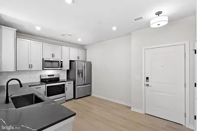 750 Mount Airy Terrace NE #304, Leesburg, VA 20176 - Photo 6