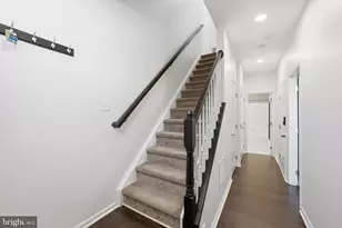 42799 Sykes Terrace, Chantilly, VA 20152 - Photo 4