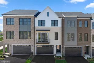 44508 Lowestoft Sq, Ashburn, VA 20147 - Photo 2