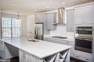 23646 Hopewell Manor Terrace, Ashburn, VA 20148 - Photo 6