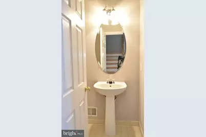 20387 Fallsway Terrace, Sterling, VA 20165 - Photo 8