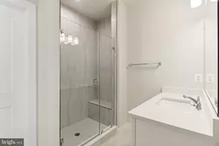 44501 Wolfhound Sq, Ashburn, VA 20147 - Photo 20