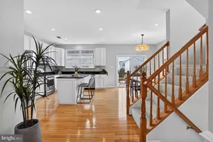 21758 Flora Springs Terrace, Ashburn, VA 20147 - Photo 6