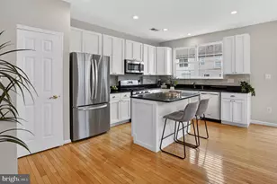 21758 Flora Springs Terrace, Ashburn, VA 20147 - Photo 2