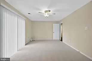 1043 Margate Ct, Sterling, VA 20164 - Photo 8