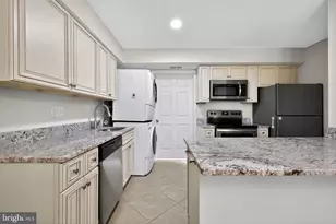 1043 Margate Ct, Sterling, VA 20164 - Photo 14