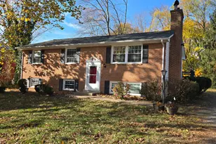 341 S 26th St, Purcellville, VA 20132 - Photo 2