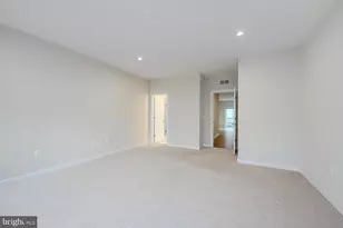 20328 Newfoundland Sq, Ashburn, VA 20147 - Photo 24