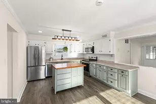 503 S Maple Ct, Sterling, VA 20164 - Photo 8