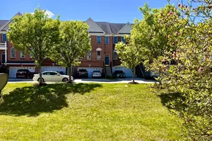 25205 Larks Terrace, Chantilly, VA 20152 - Photo 28