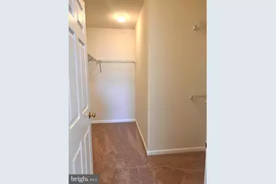 25205 Larks Terrace, Chantilly, VA 20152 - Photo 18