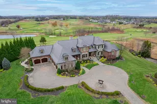 22665 Creighton Farms Dr, Leesburg, VA 20175 - Photo 2