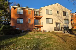 125 Clubhouse Dr SW, Leesburg, VA 20175 - Photo 1