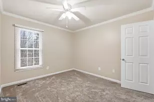 310 S 11th St, Purcellville, VA 20132 - Photo 28