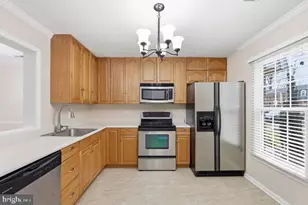 310 S 11th St, Purcellville, VA 20132 - Photo 16