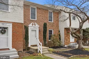 310 S 11th St, Purcellville, VA 20132 - Photo 2