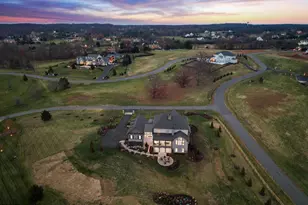 22955 Montjoy Ct, Leesburg, VA 20175 - Photo 8