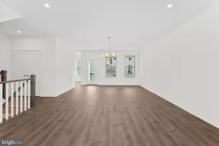 19750 Misty Moss Sq, Ashburn, VA 20147 - Photo 2