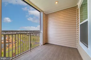 21630 Hawksbill High Cir, Sterling, VA 20164 - Photo 38