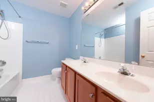 42724 Rolling Rock Square, Chantilly, VA 20152 - Photo 18