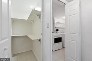 739 Brethour Ct, Sterling, VA 20164 - Photo 22