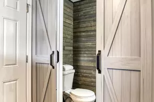 103 Cherry Tree Ct, Sterling, VA 20164 - Photo 16