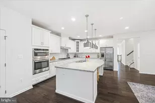 42822 Edgegrove Heights Terrace, Ashburn, VA 20148 - Photo 4