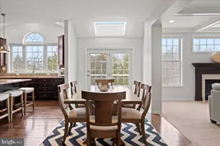 23151 Glenorchy Ct, Ashburn, VA 20148 - Photo 12