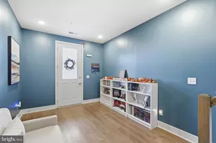 42605 Nubbins Ter, Ashburn, VA 20147 - Photo 4